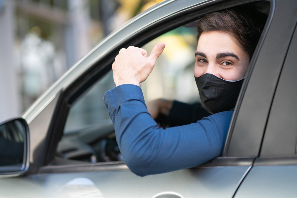 man wearing a facemask