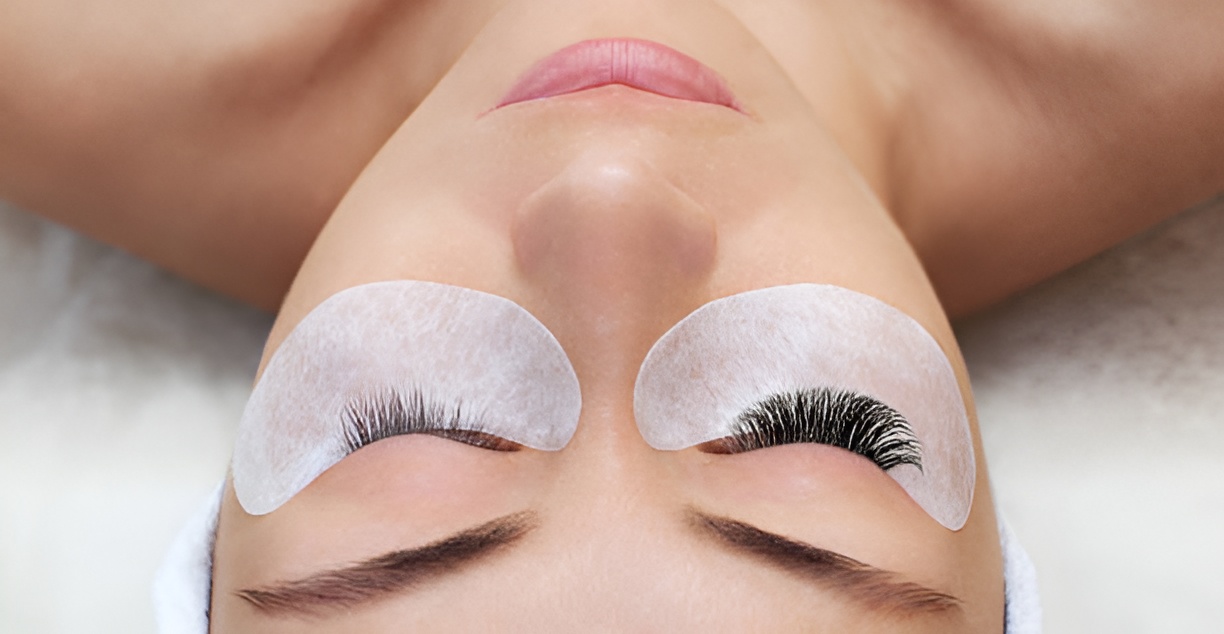 eyelash removal procedure